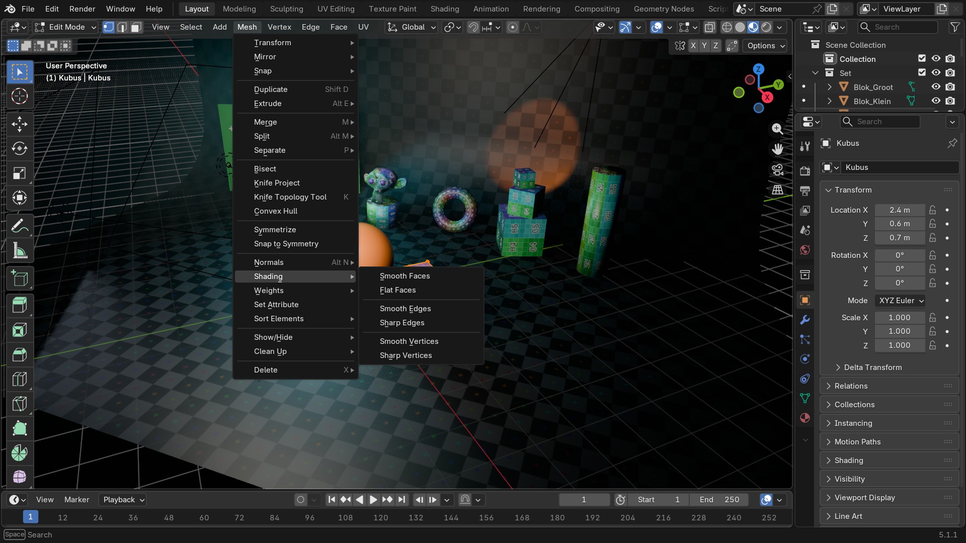 Mesh-menu met Shading-submenu open: Smooth, Flat, Auto Smooth, Smooth by Angle.
